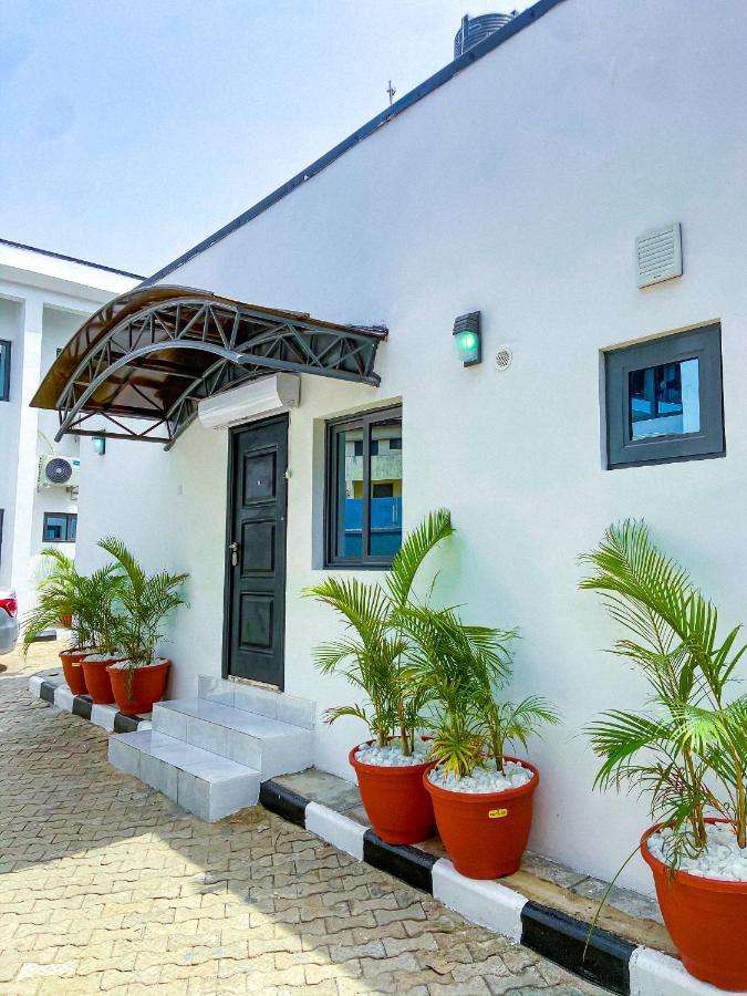 Plush Hotel,Абуджа Экстерьер фото